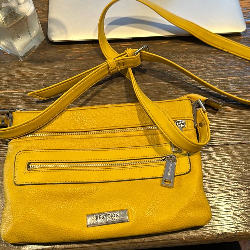 Kenneth Cole Reaction Crossover Bag
